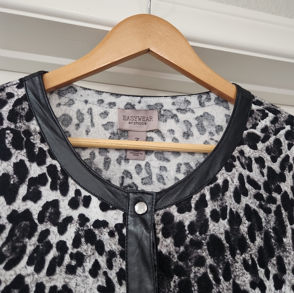 Easywear by Chico's Animal Print Button-Down Jacket Cardigan Size 3 - Picture 6 of 7